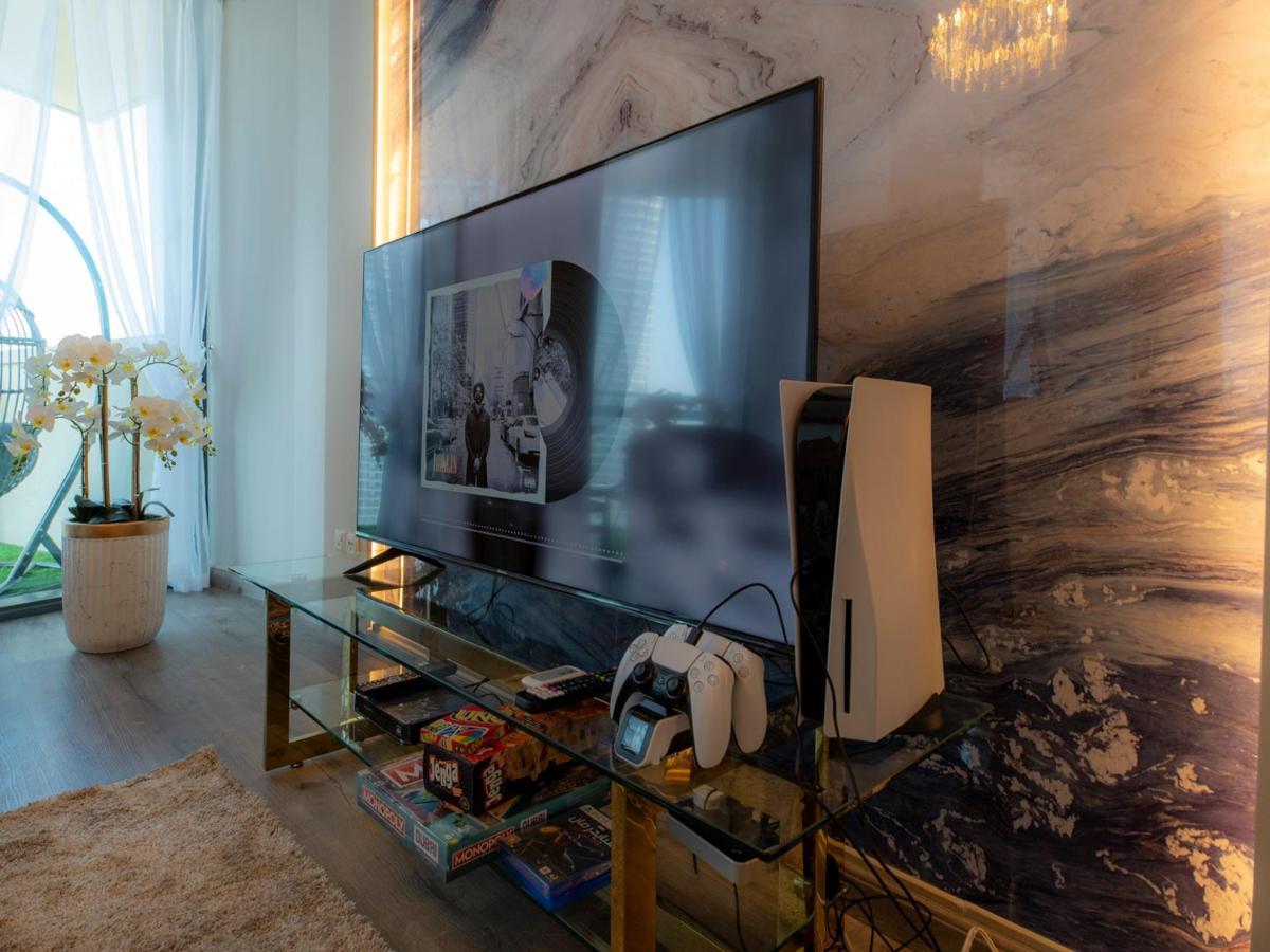 First Class 3Br With Full Dubai Skyline & Sea View Apartment Exterior photo